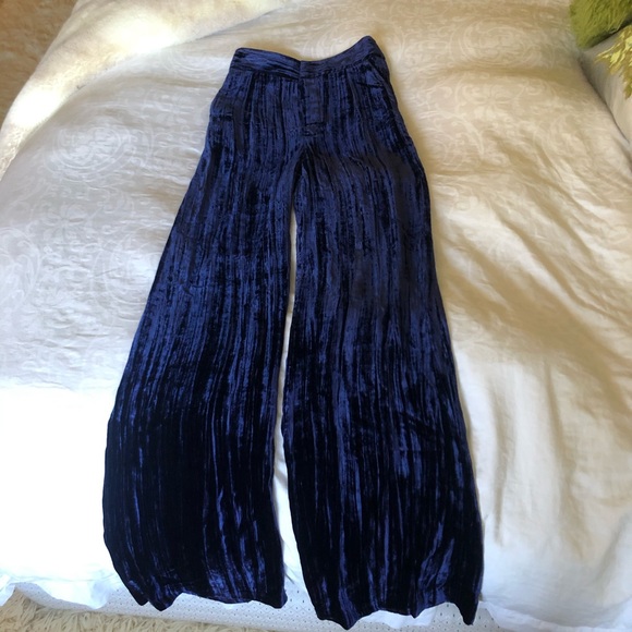 Zara Blue Velvet Pleated Dress Pants - Picture 2 of 5